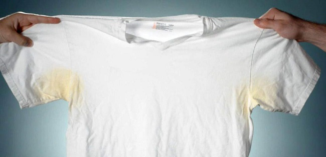 5 cách tẩy nách áo bị vàng đơn giản trắng sạch và thơm tho
