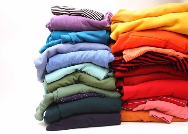 Mẹo xử lý quần áo ra màu sạch nhanh chóng, an toàn khi sử dụng